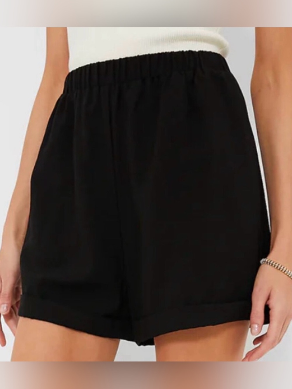 Tuckernuck Women’s Black Elastic-Waist Casual Shorts